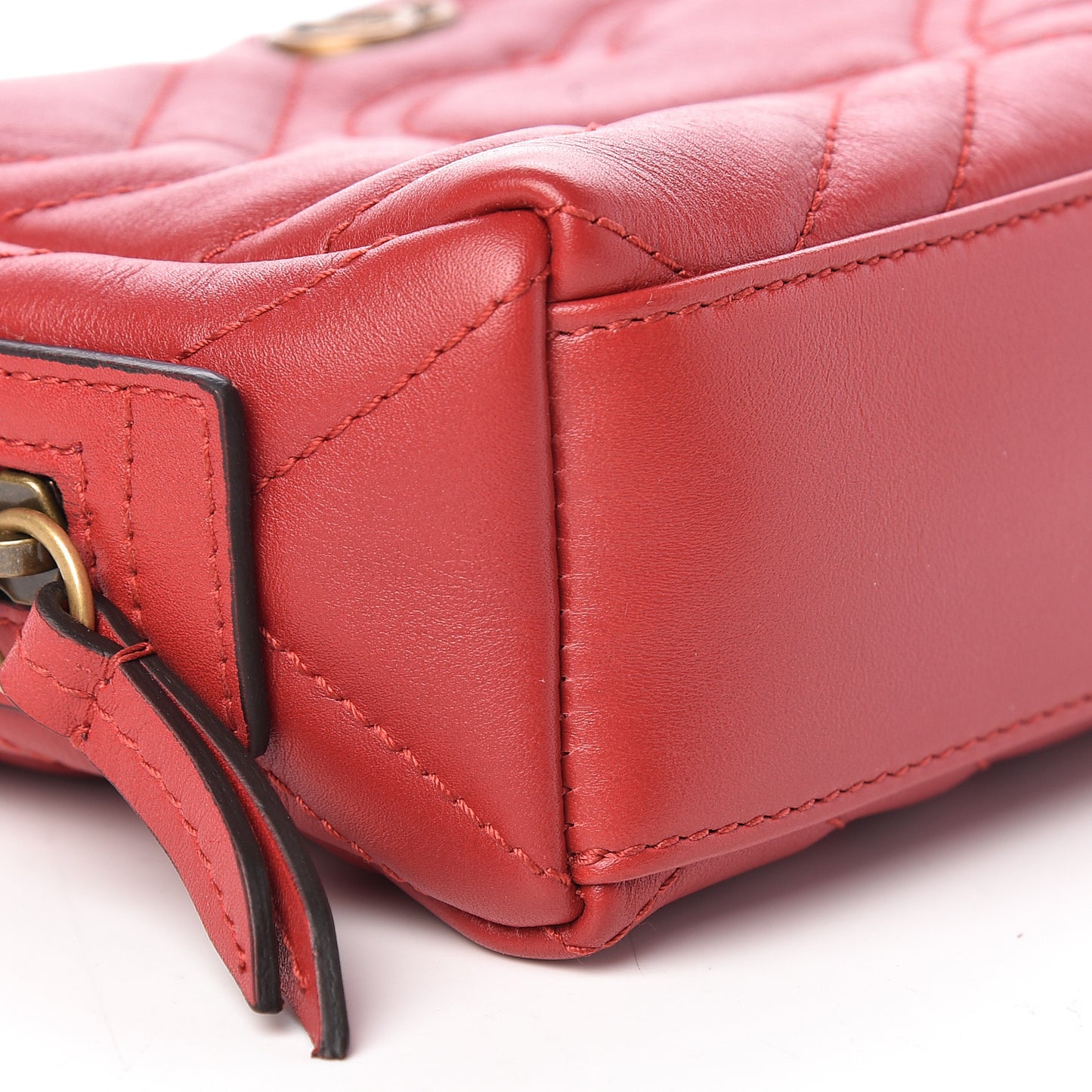 Calfskin Matelasse GG Marmont Cosmetic Case Hibiscus Red