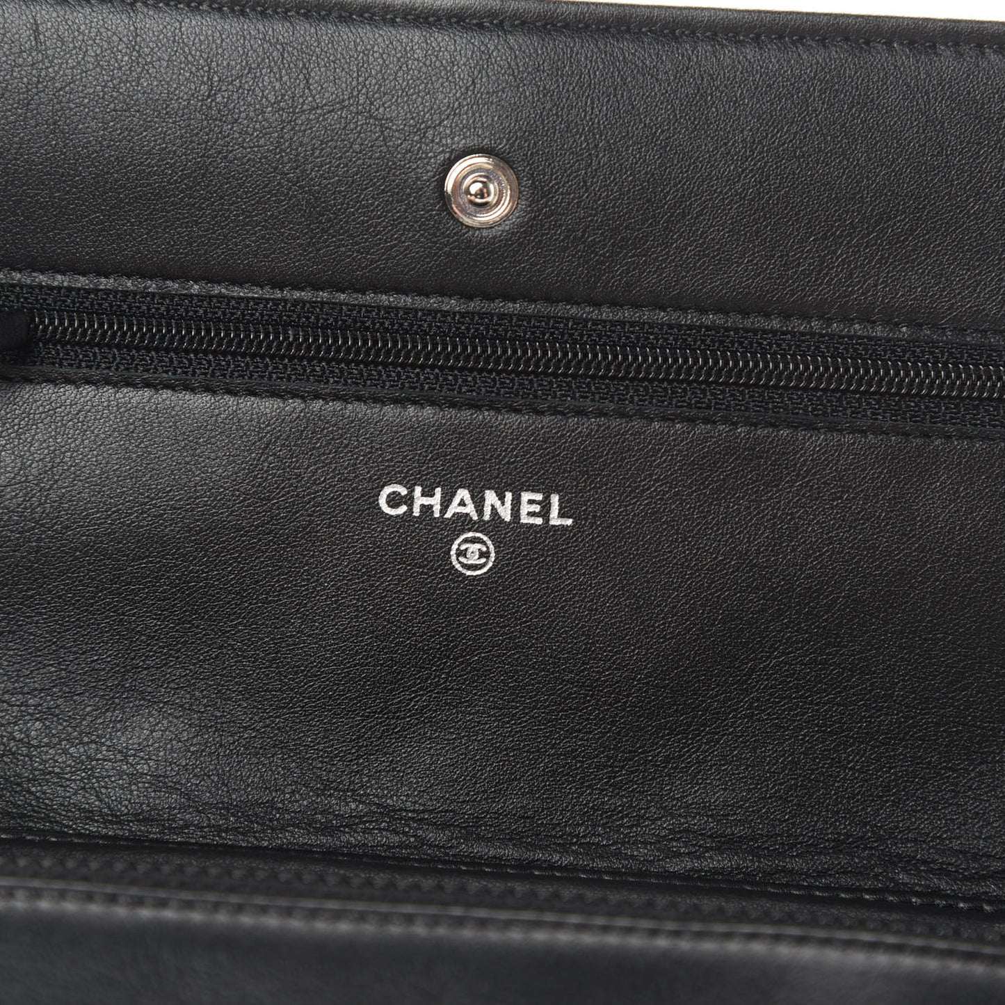 Patent Quilted Wallet On Chain WOC Black