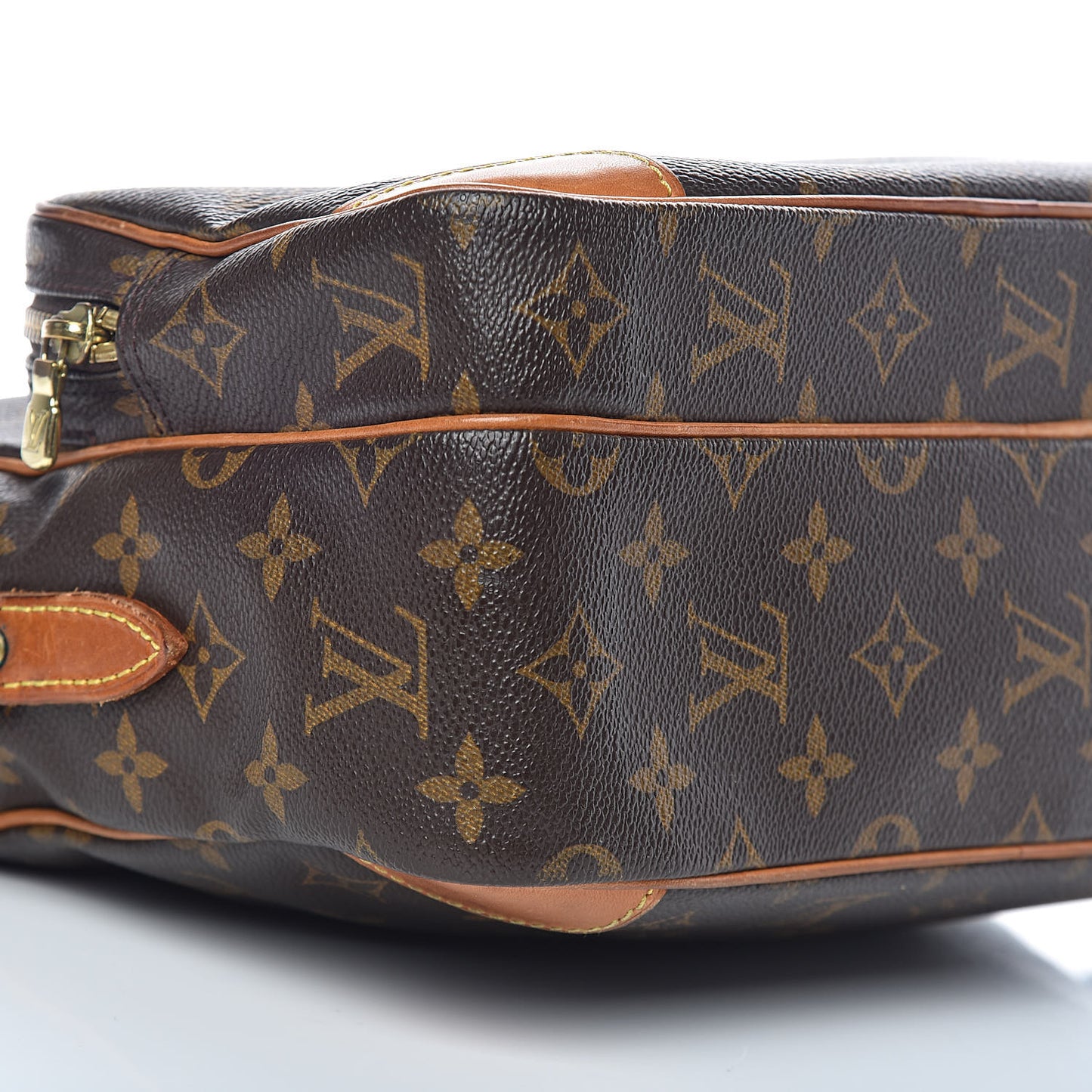 Monogram Nil 28