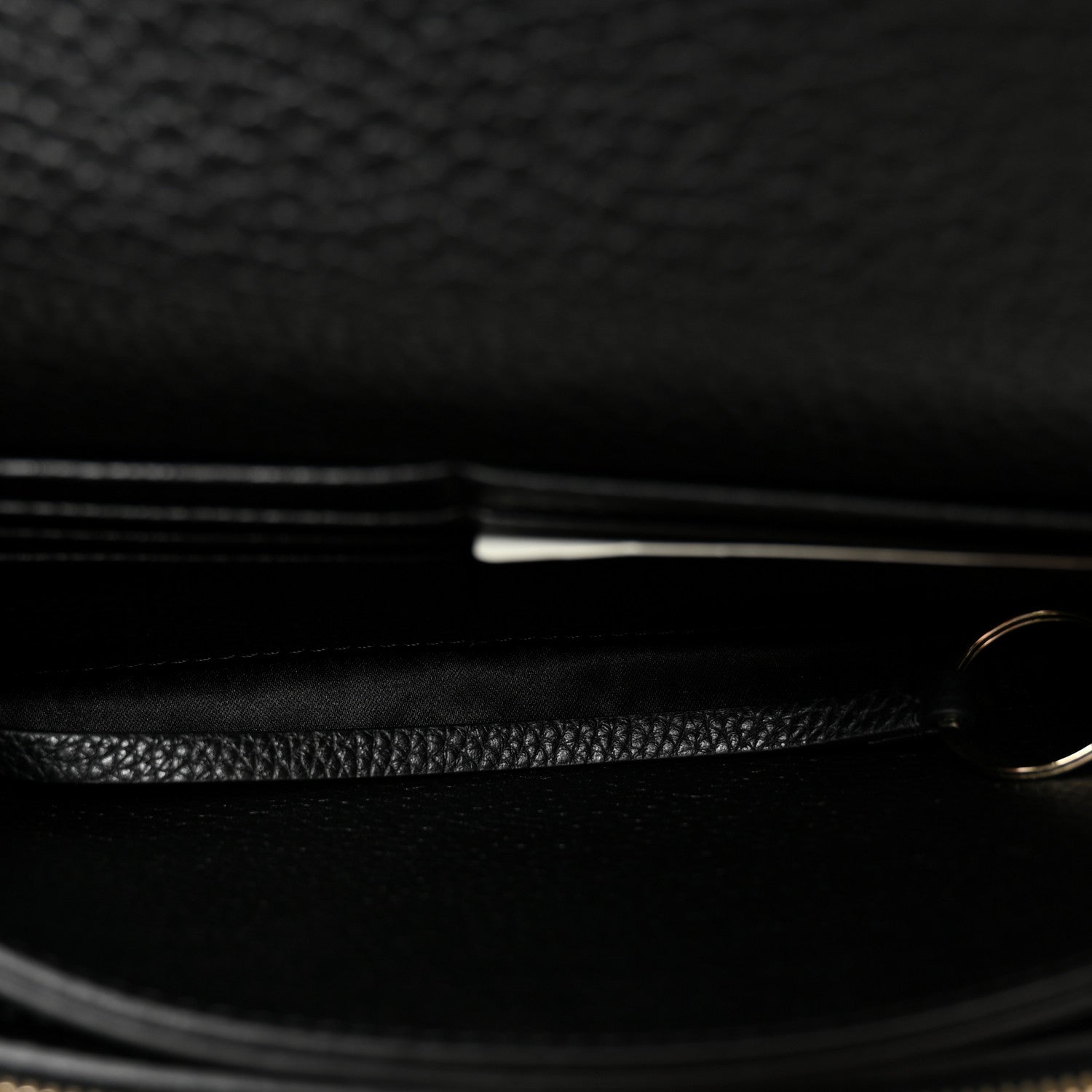 Valentino Garavani Pebbled Calfskin Rockstud Flap Wallet On Chain Black 5 of 11