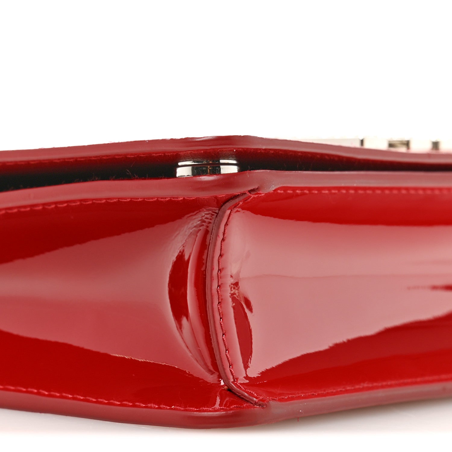 Miu Miu Vernice Crystal Wallet On Chain Rosso 9 of 10