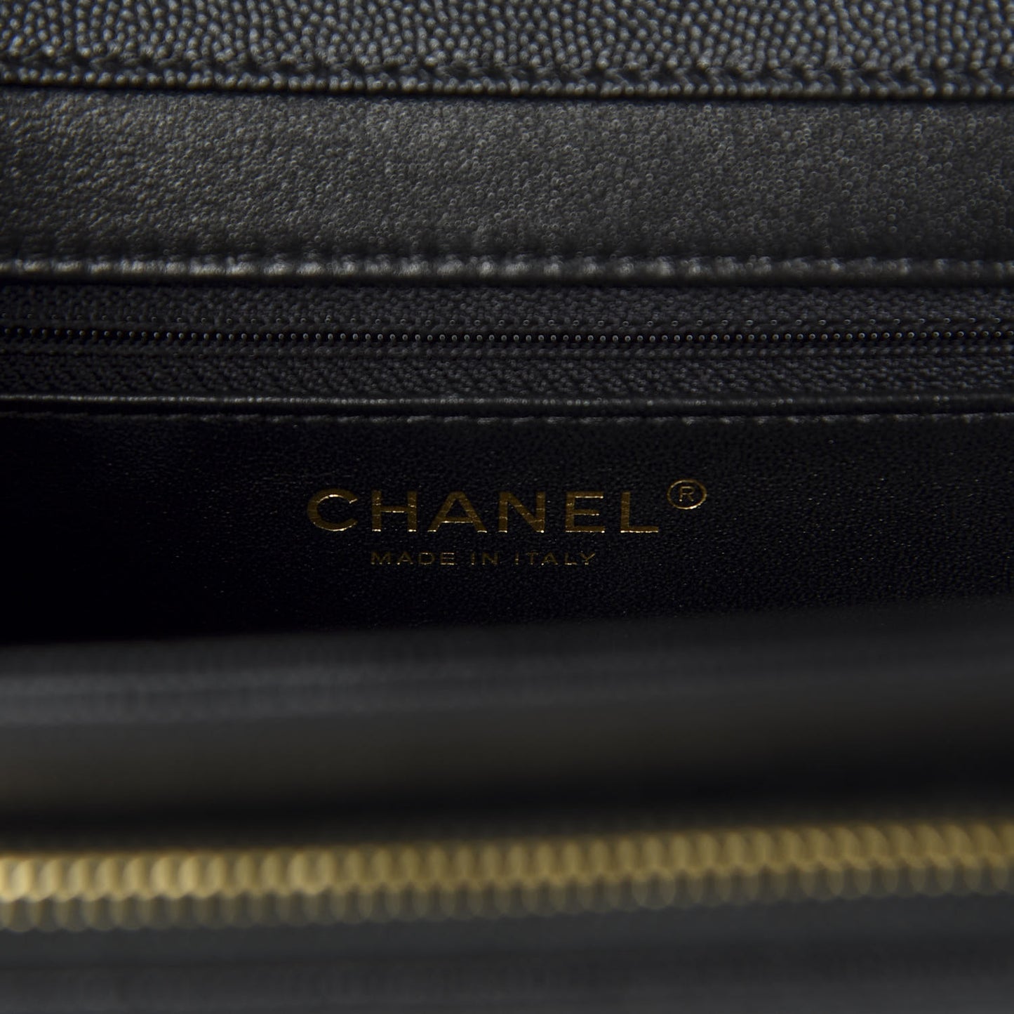 Caviar Quilted Medium Business Affinity Flap Black