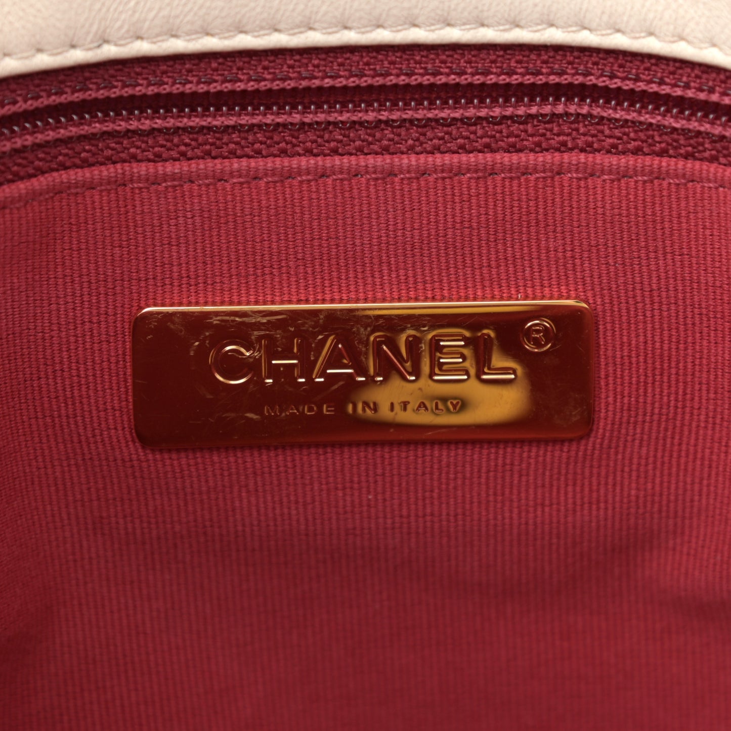 Lambskin Quilted Medium Chanel 19 Flap White