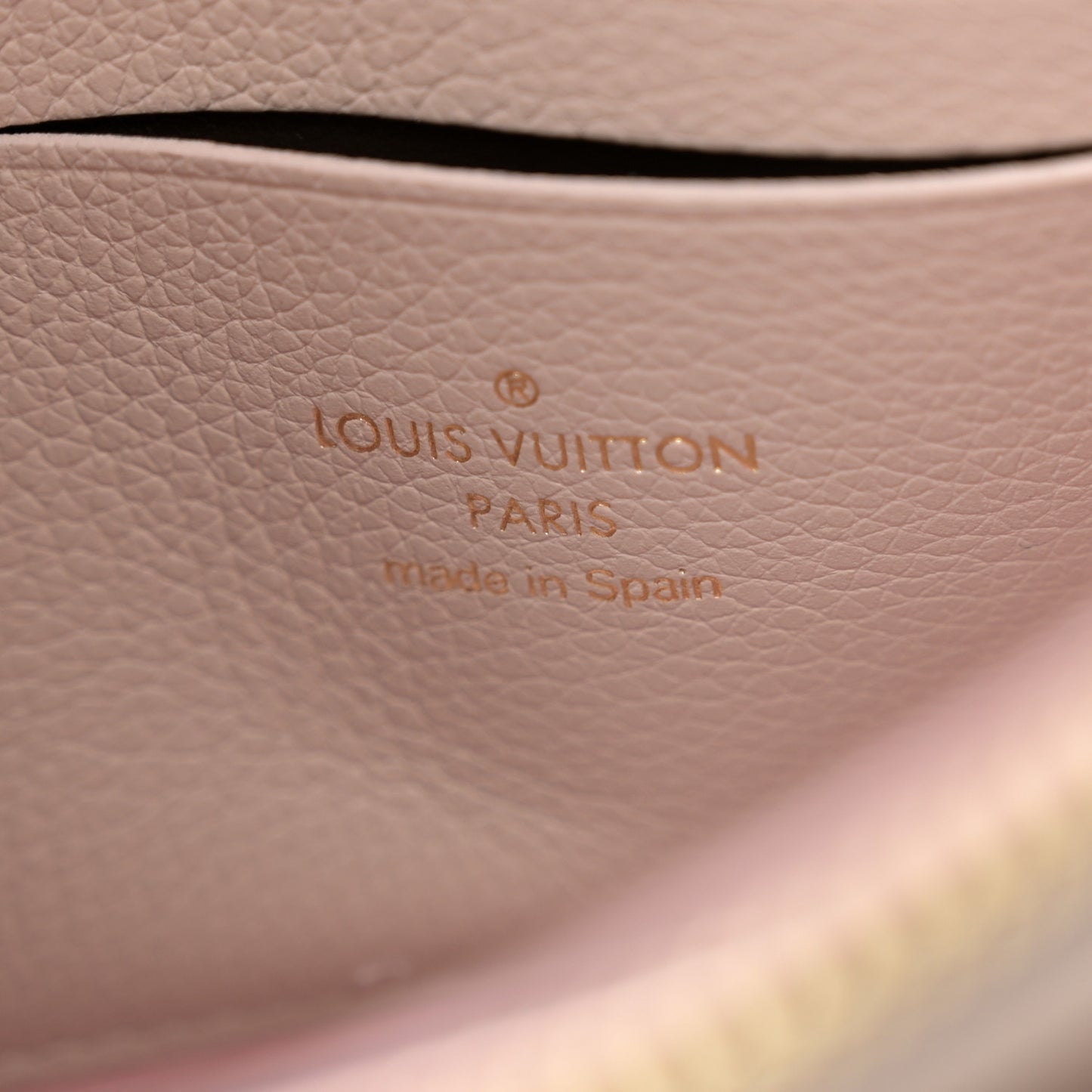 Soft Calfskin My Lockme Chain Pochette Greige