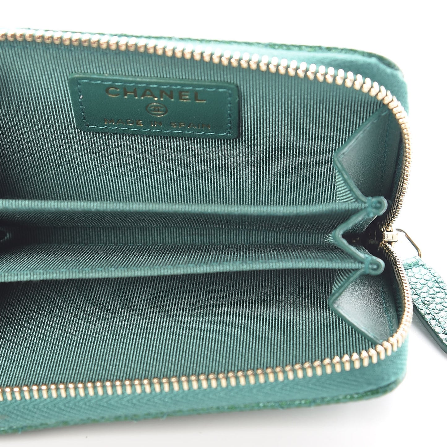 Metallic Caviar Quilted Zip Coin Purse Green