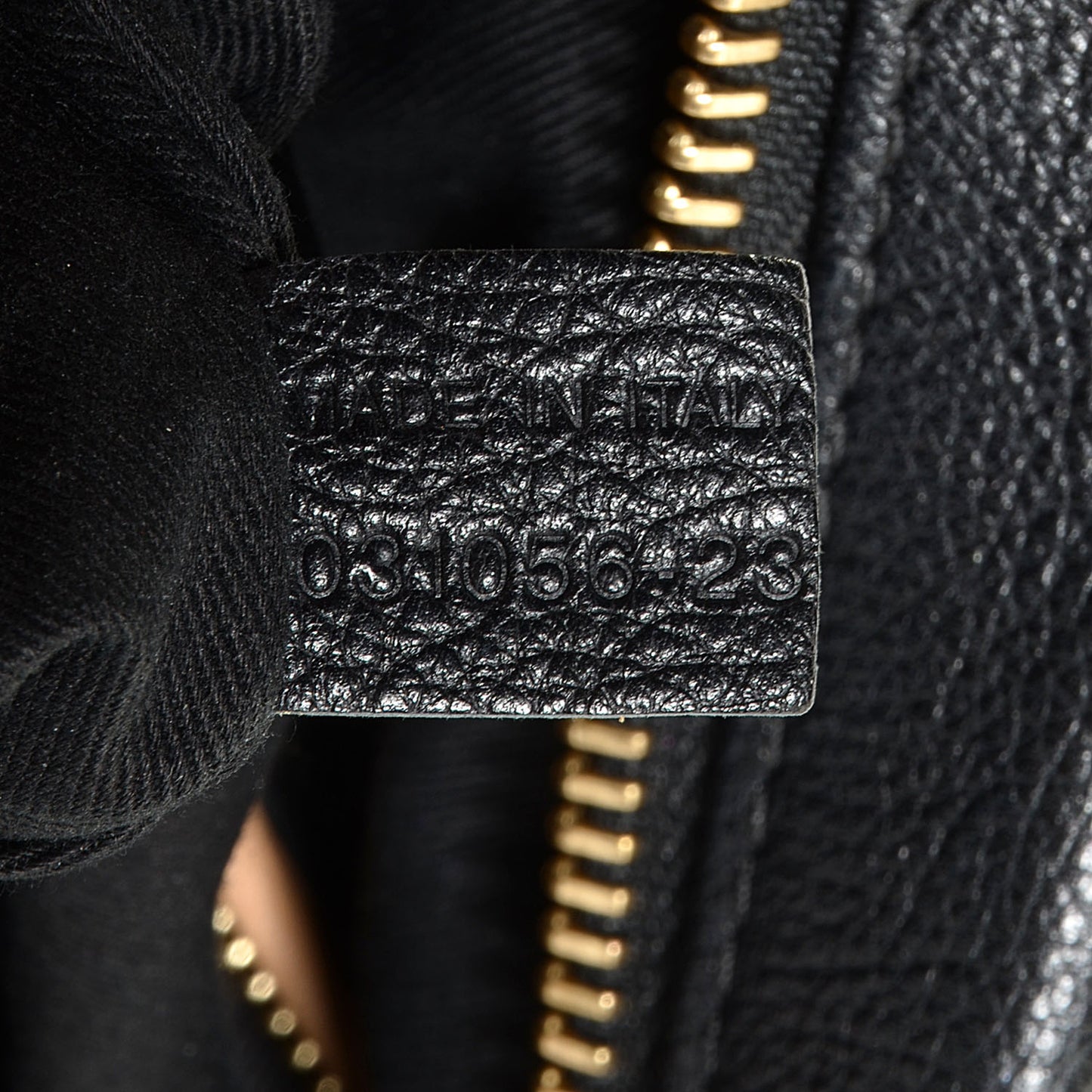 Calfskin Medium Paraty Black