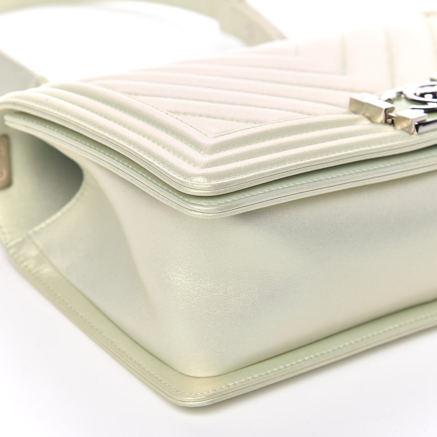 Iridescent Lambskin Chevron Quilted Medium Boy Flap Green
