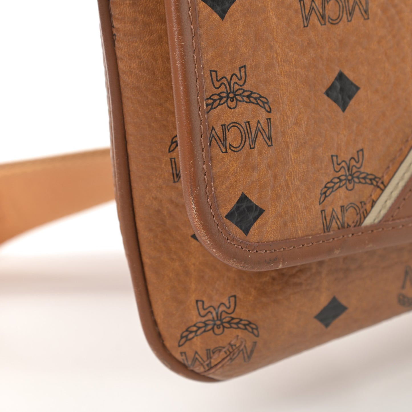 Calfskin Visetos Small Munich Lion Messenger Cognac