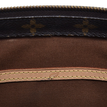 Louis Vuitton Monogram Cabas Mezzo 8 of 18