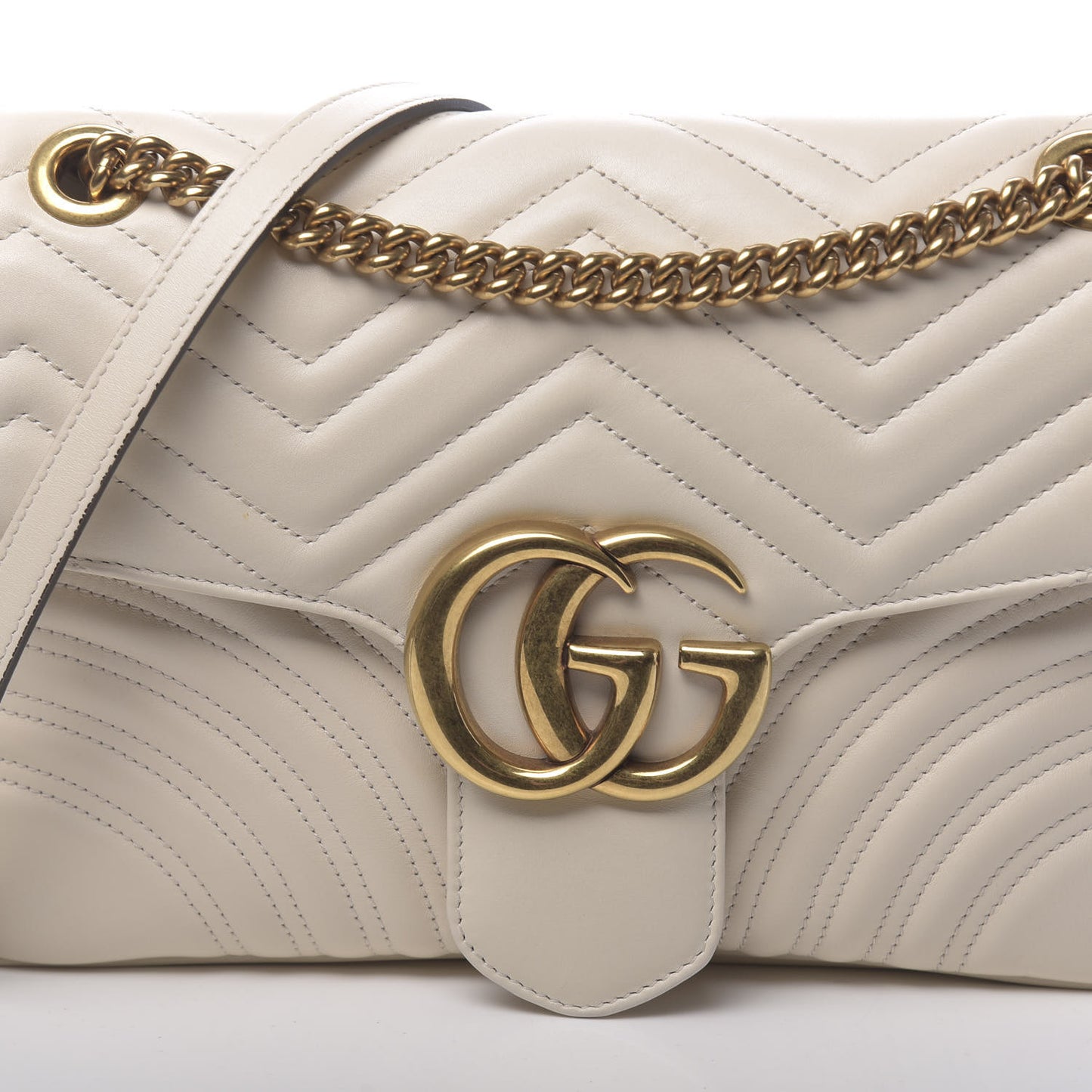 Calfskin Matelasse Medium GG Marmont Shoulder Bag White