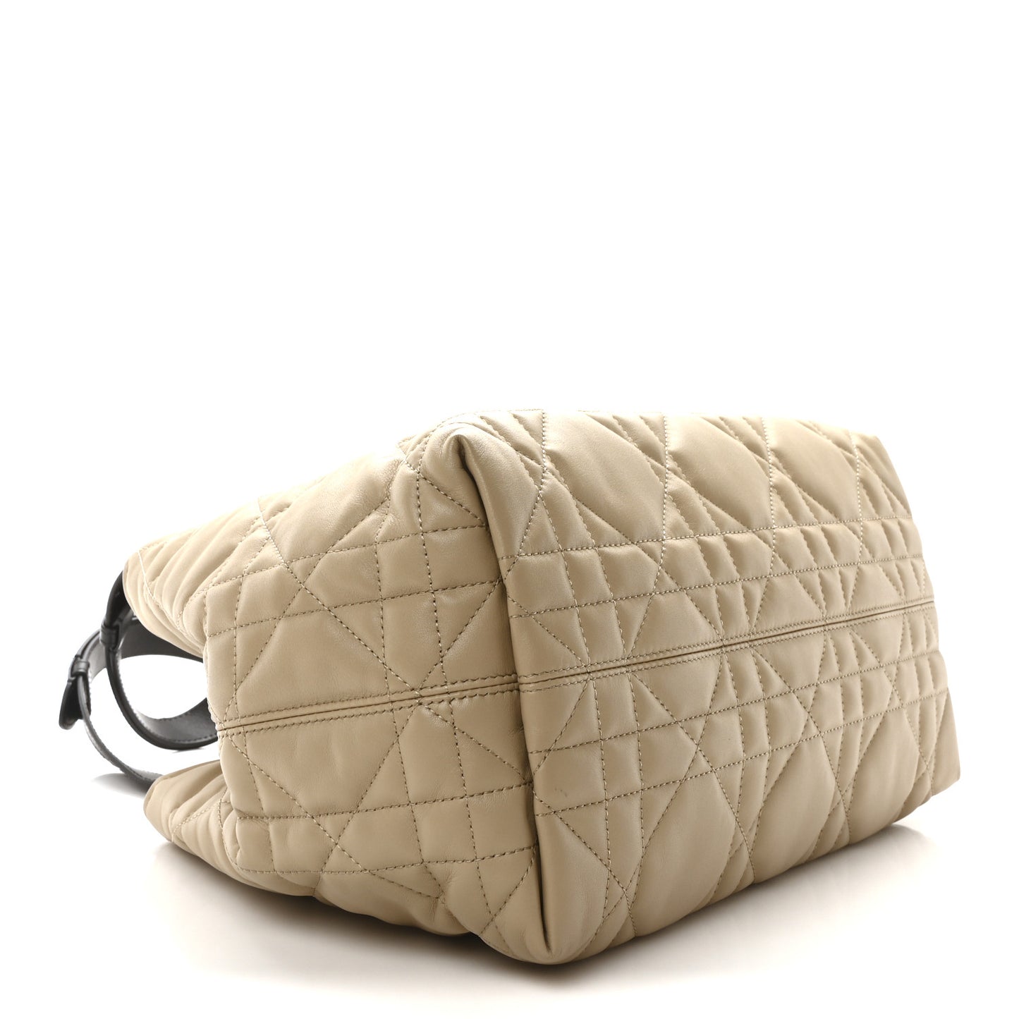 Calfskin Macrocannage Medium Toujours Tan Black