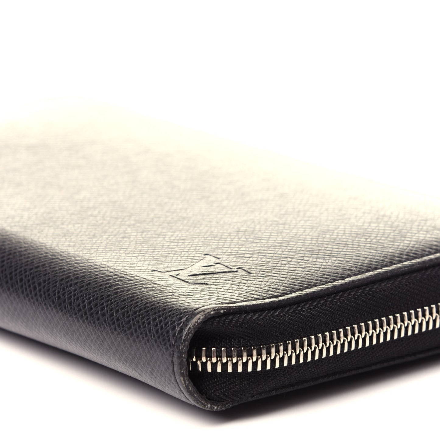 Taiga Zippy Organizer Wallet Black