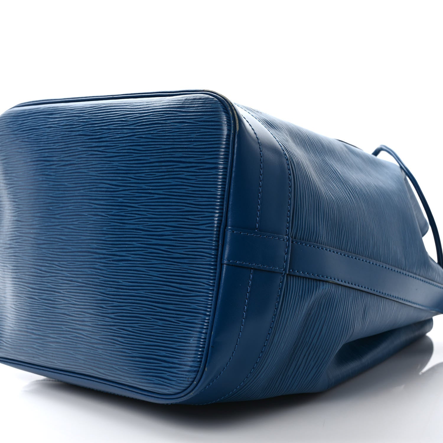 Louis Vuitton Epi Noe Toledo 7 of 10