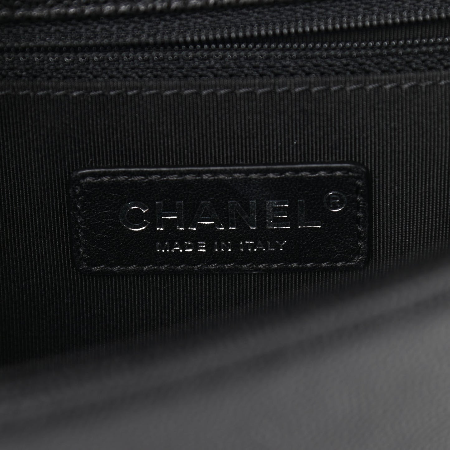 Caviar Quilted New Medium Boy Flap Black