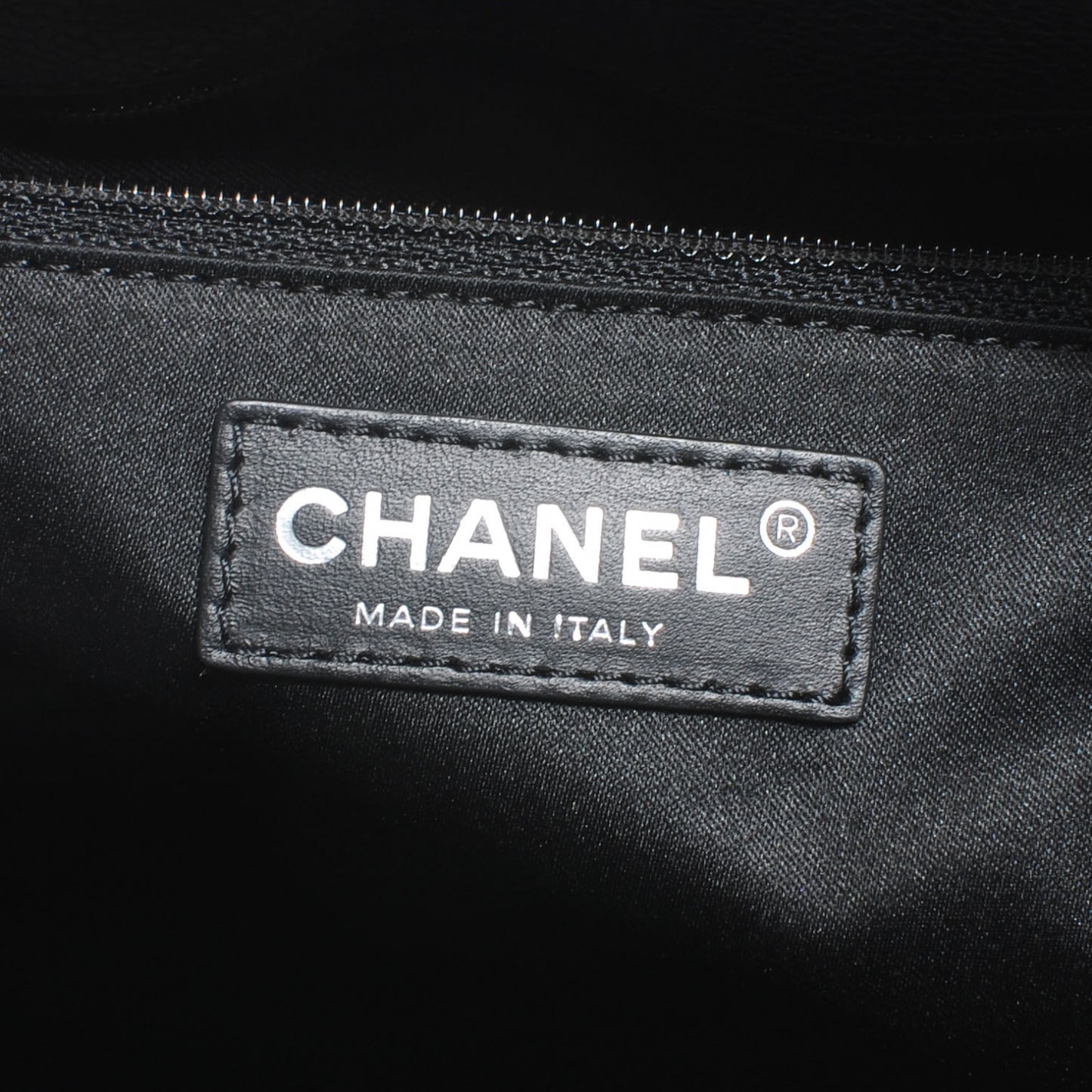 Caviar Grand Shopping Tote GST Black