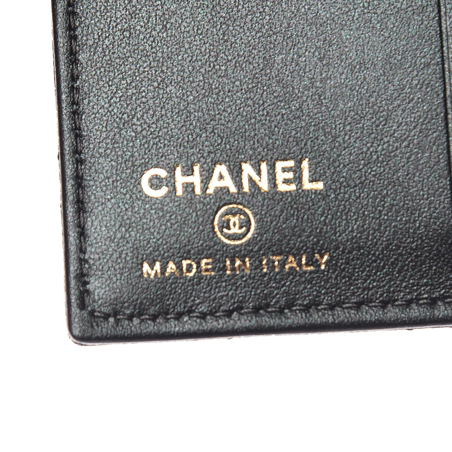 Iridescent Caviar Quilted Card Holder Wallet Black