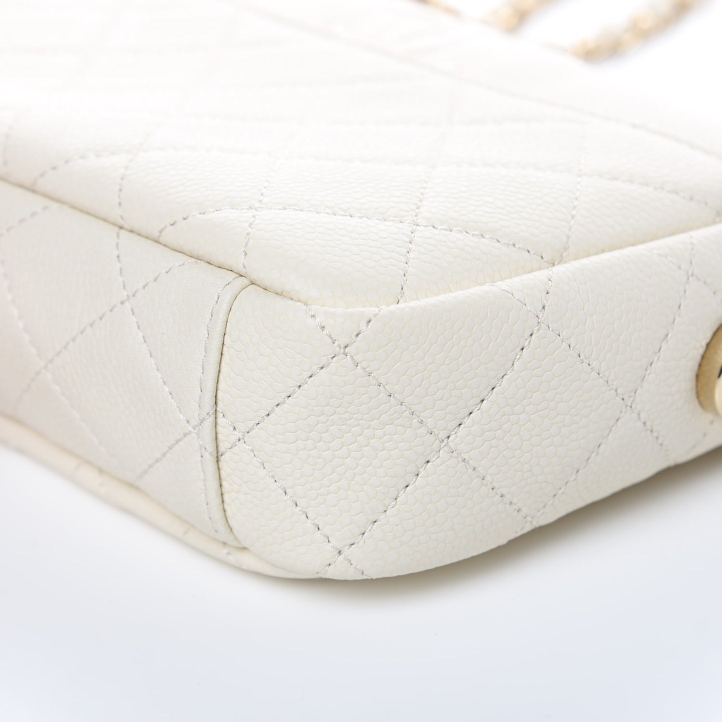 Caviar Flat Quilted Small Coco Tassel Camera Case White