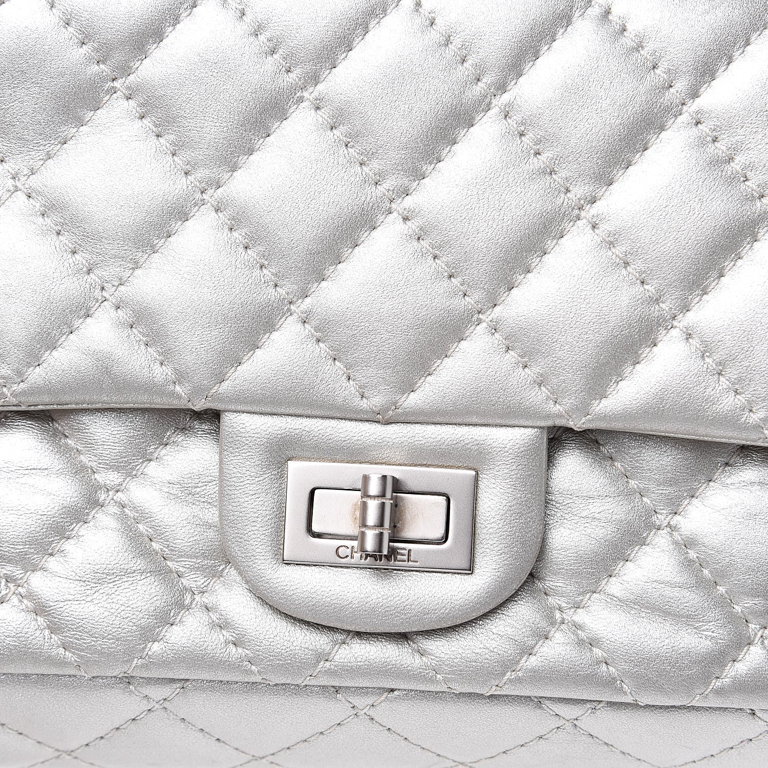 Chanel Metallic Aged Calfskin 2.55 Reissue 225 Flap Silver 10 of 16