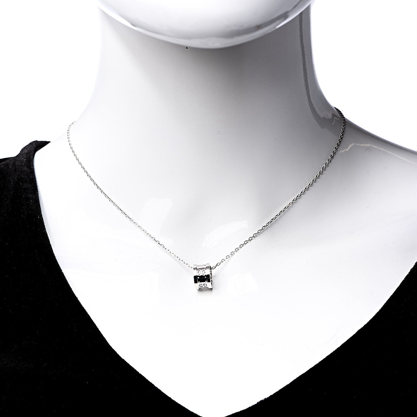 18K White Gold Icon Twirl Pendant Necklace
