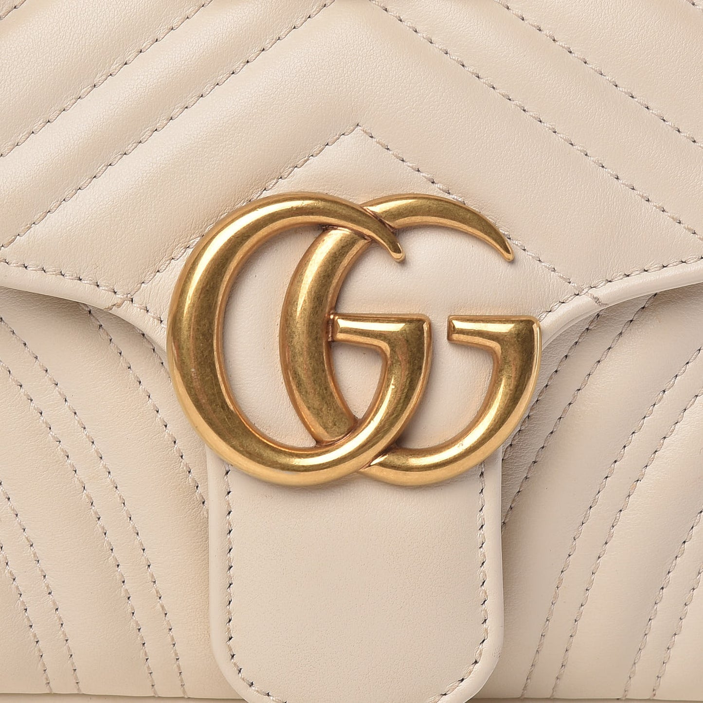 Calfskin Matelasse Small GG Marmont Shoulder Bag White