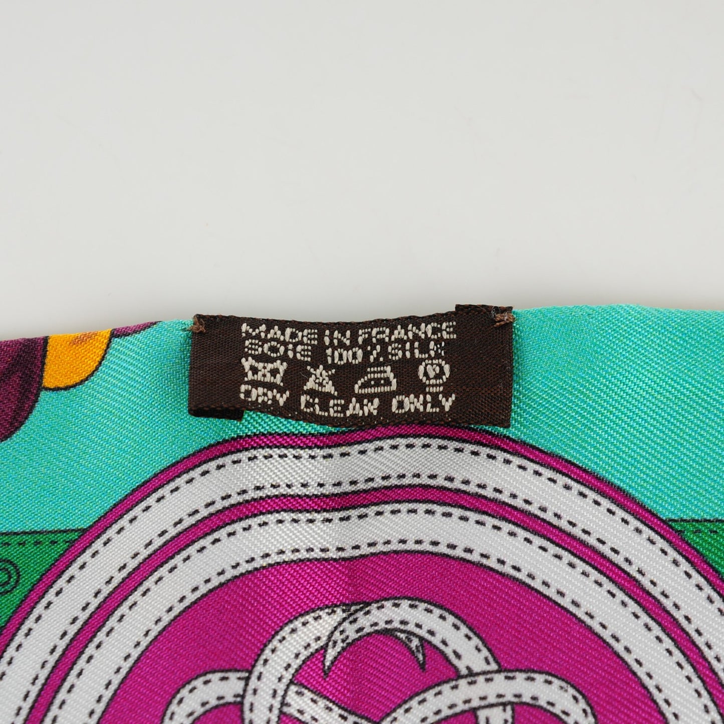 Silk Grande Tenue Twilly Rose Vif Vert Jaune D' Or