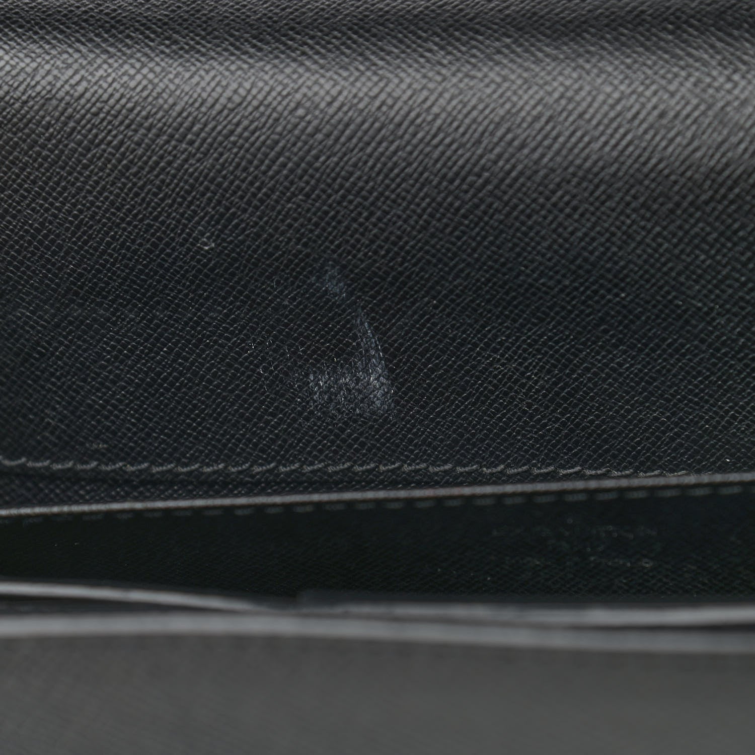 Louis Vuitton Taiga Robusto 2 Compartment Briefcase Black 13 of 18