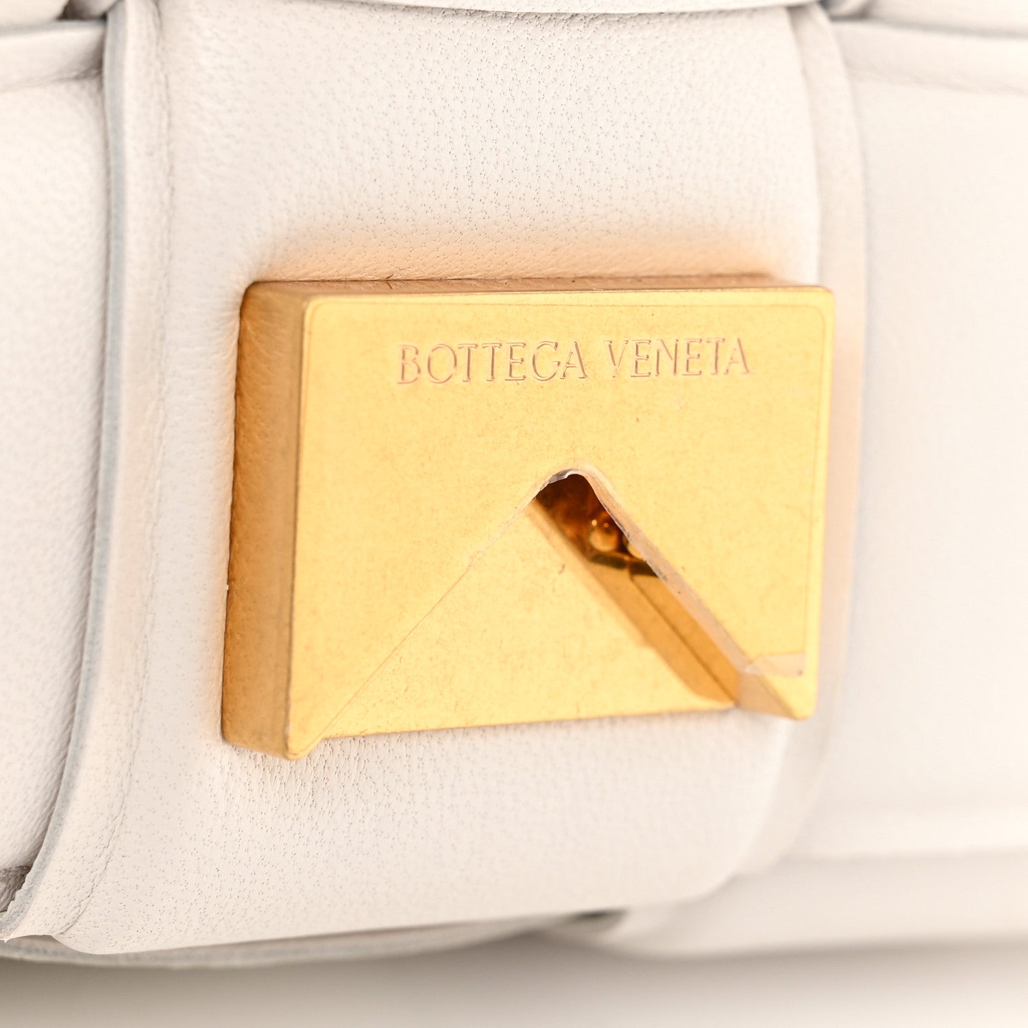 Bottega Veneta Lambskin Maxi Intreccio Padded Chain Cassette Crossbody Bag White 7 of 10