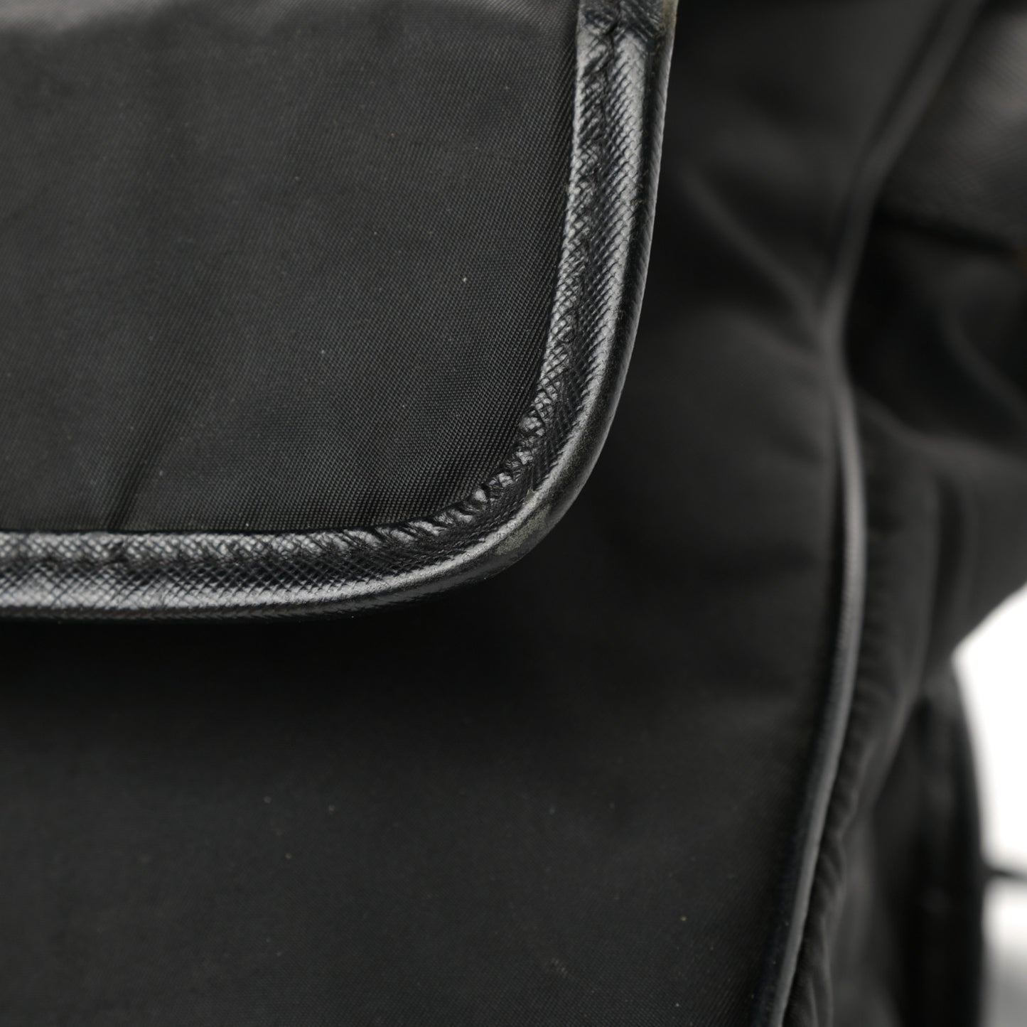Tessuto Nylon Saffiano Messenger Satchel Black