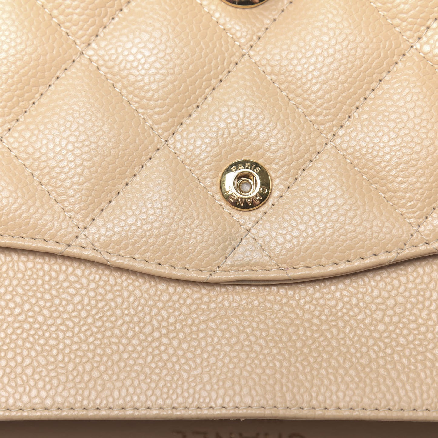 Caviar Quilted Jumbo Double Flap Beige Clair