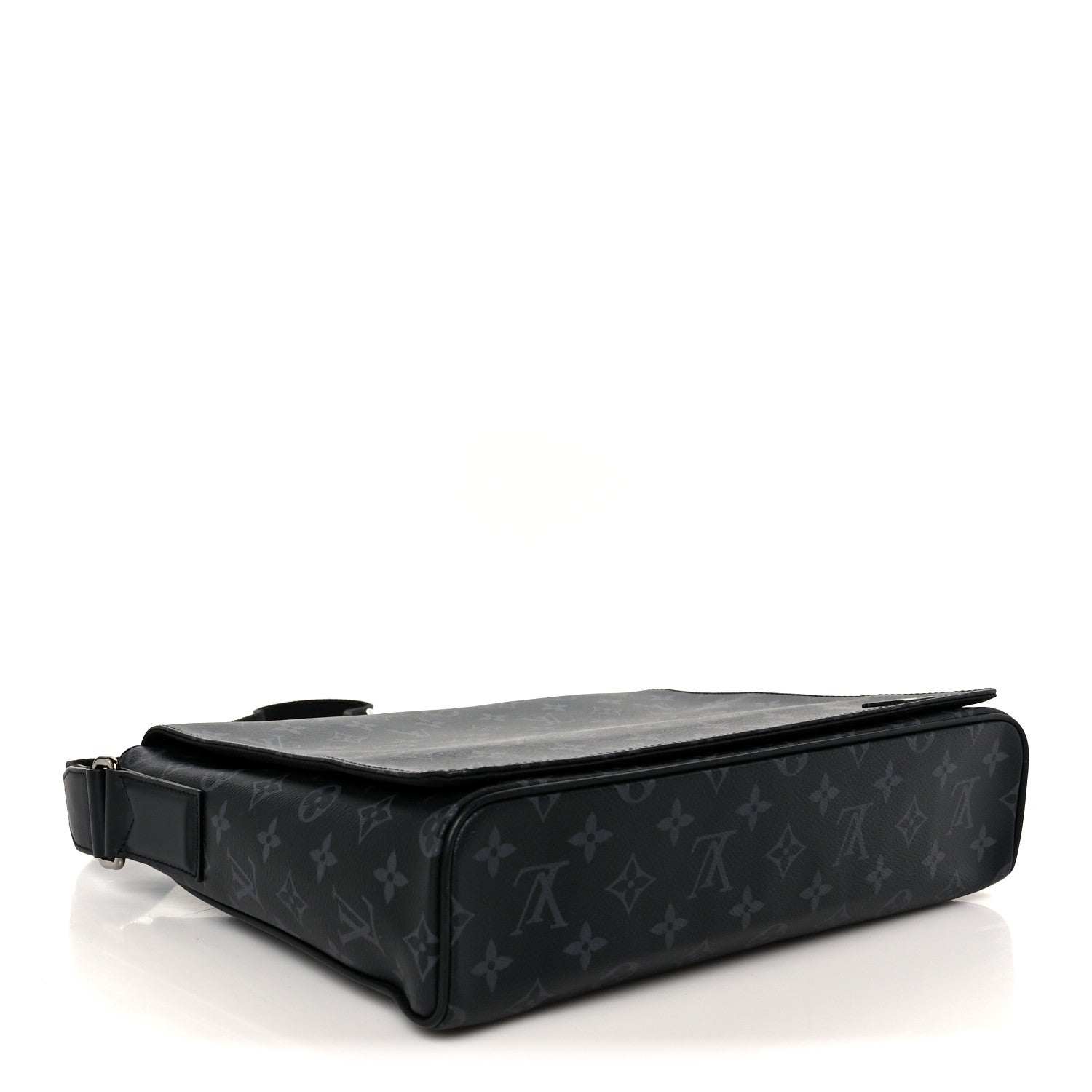 Louis Vuitton Monogram Eclipse District MM 4 of 10
