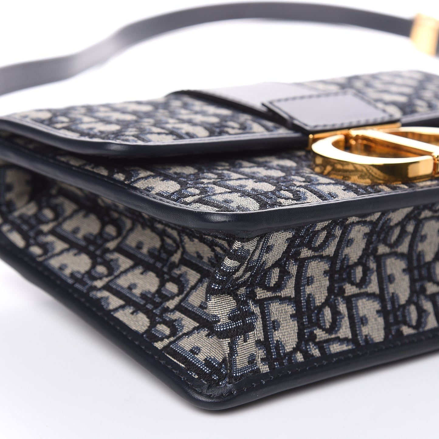 Oblique 30 Montaigne Flap Bag Blue