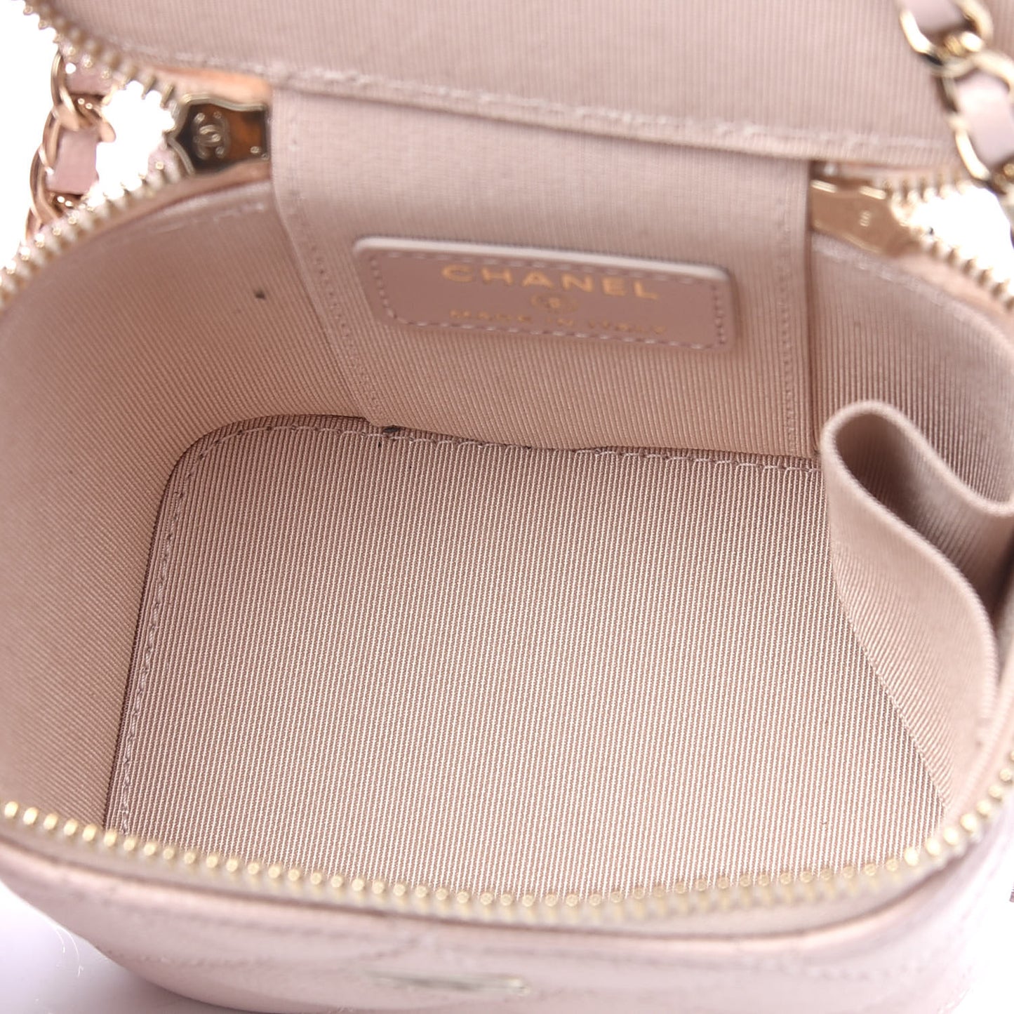 Caviar Quilted Mini Vanity Case With Chain Light Pink