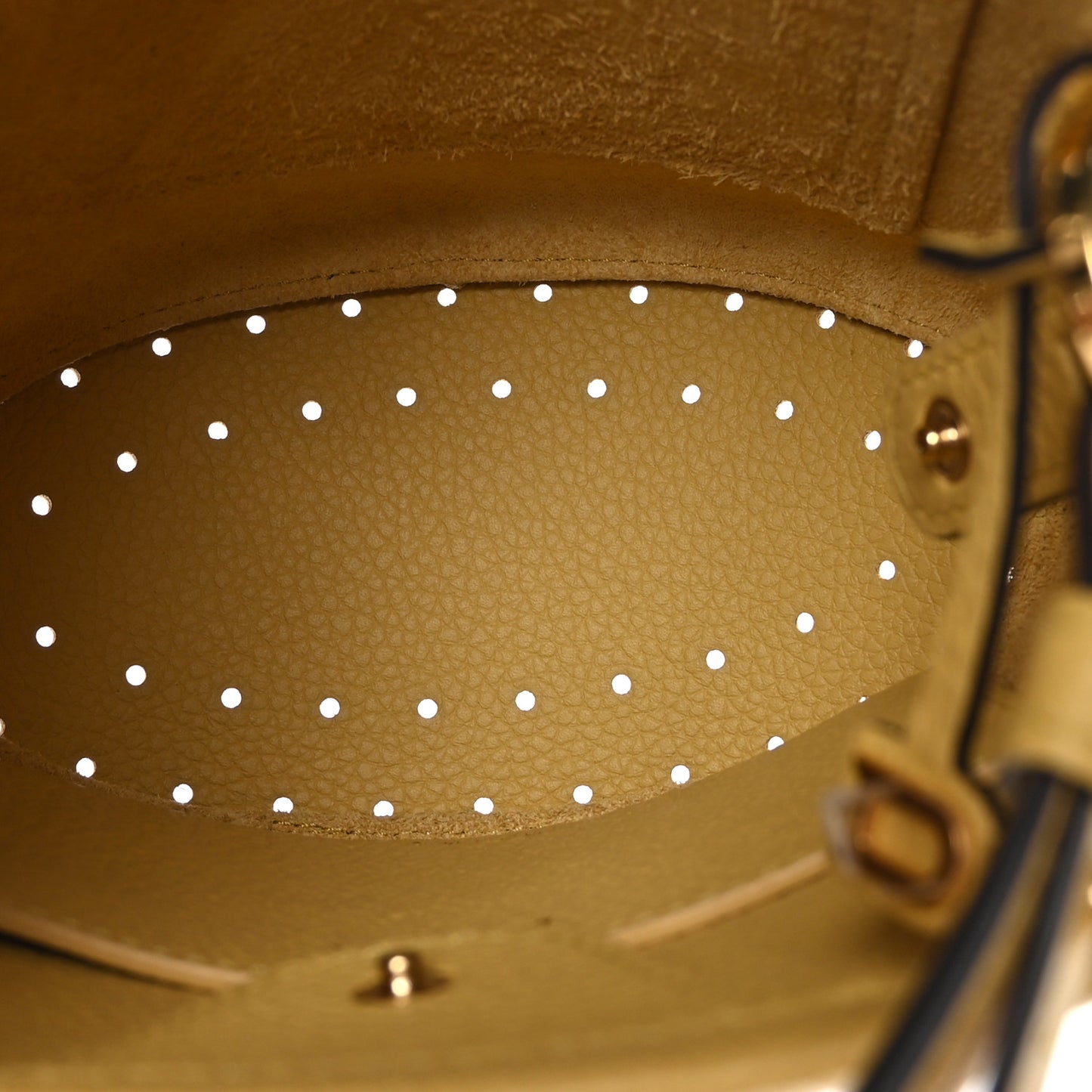 Taurillon Mini Pin Daily Surpique Bucket