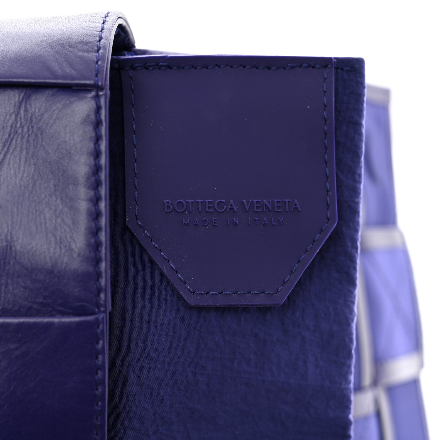 Bottega Veneta Paper Calfskin Intreccio Cassette Belt Bag Unicorn 7 of 11