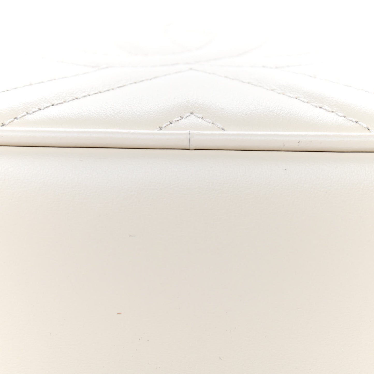 Calfskin Matelasse Small GG Marmont Chain Shoulder Bag White