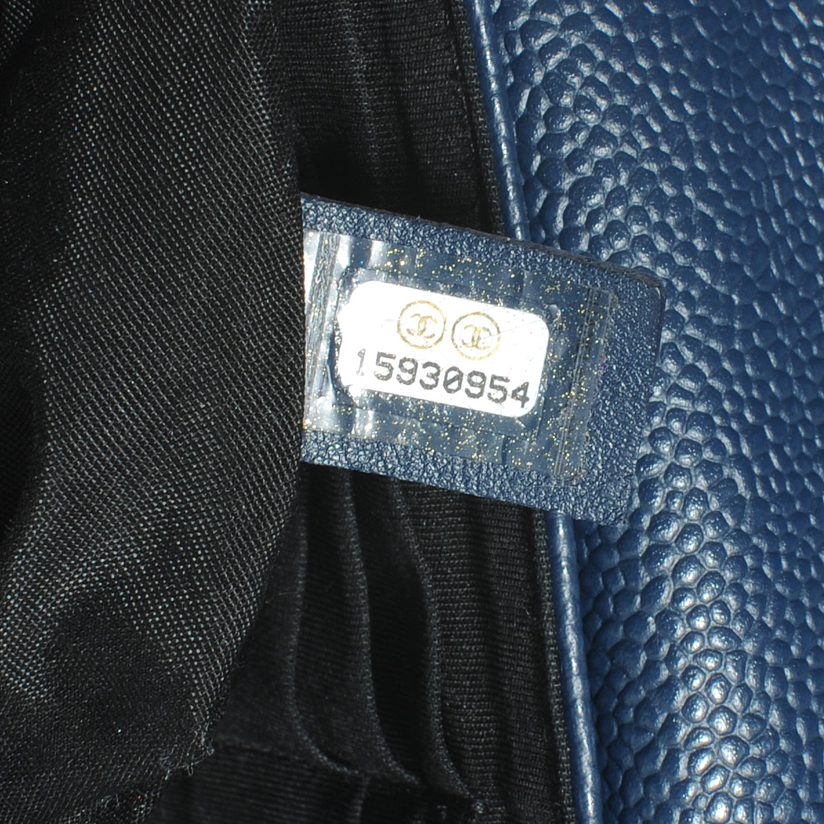 Caviar Half Moon Wallet On Chain Navy Blue