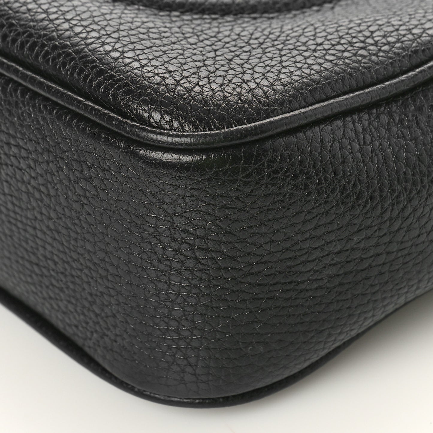 Pebbled Calfskin Small Soho Disco Bag Black