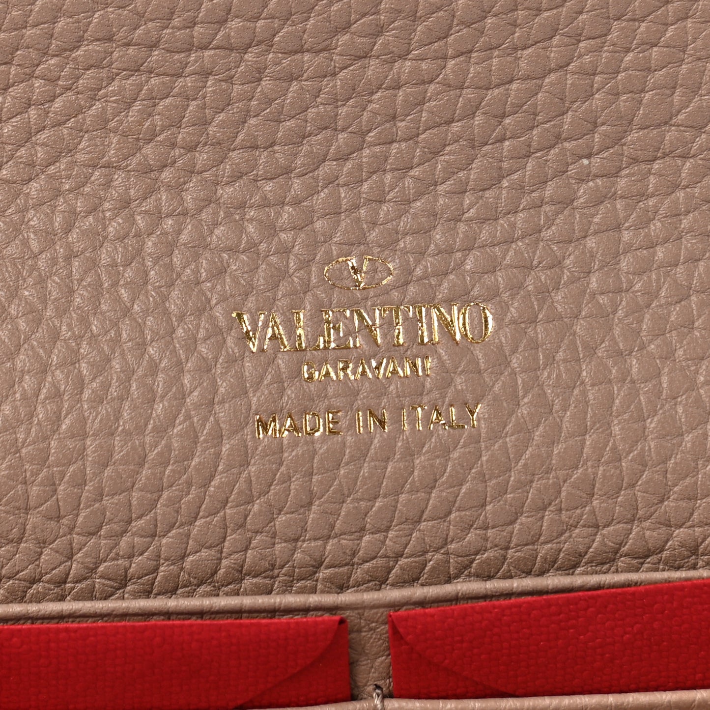 Pebbled Calfskin Rockstud Flip Lock Wallet On Chain Poudre
