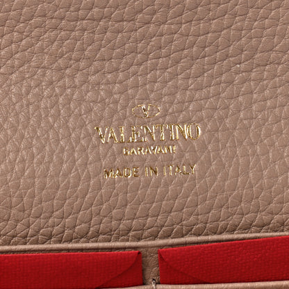Valentino Garavani Pebbled Calfskin Rockstud Flip Lock Wallet On Chain Poudre 7 of 7
