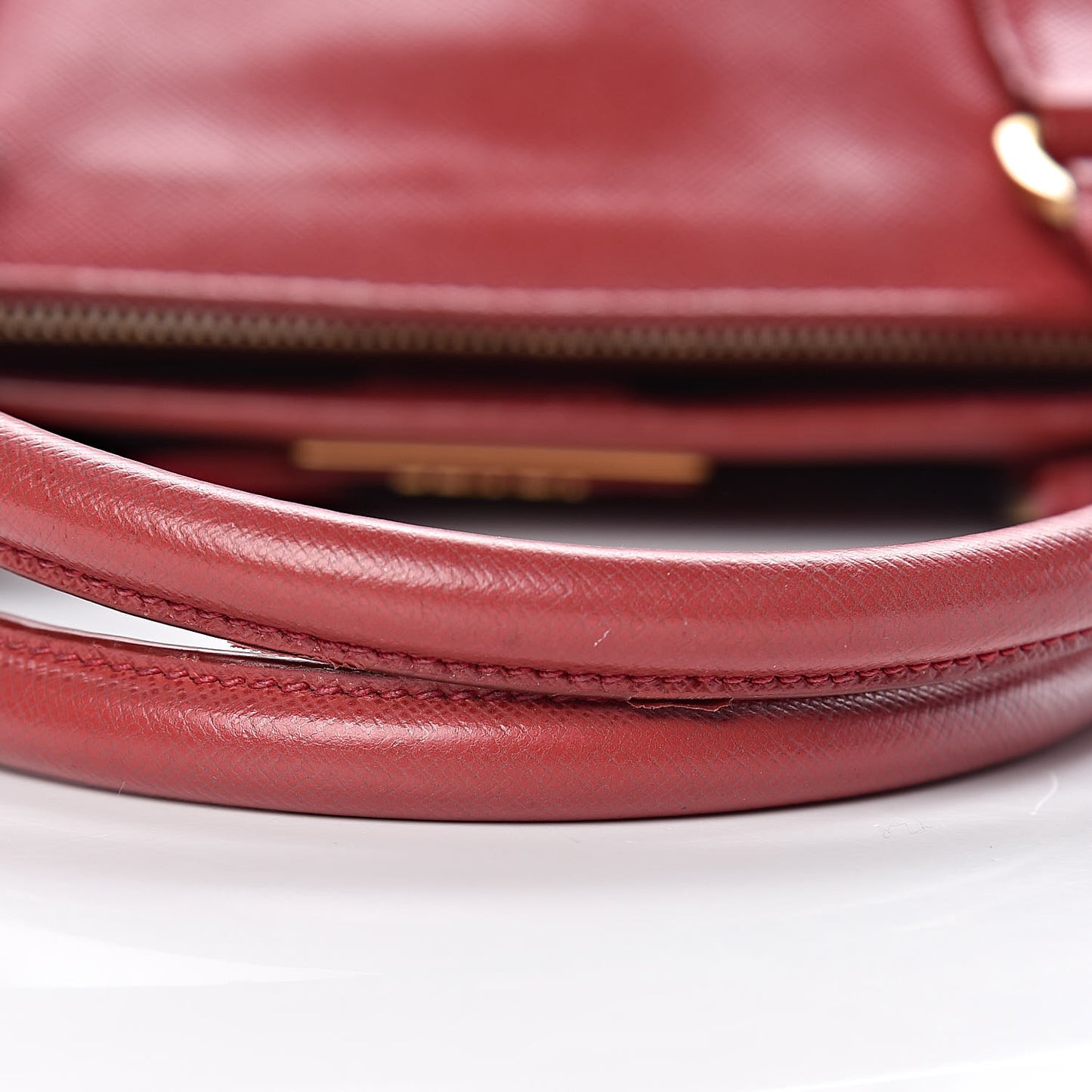 Saffiano Lux Medium Tote Fuoco