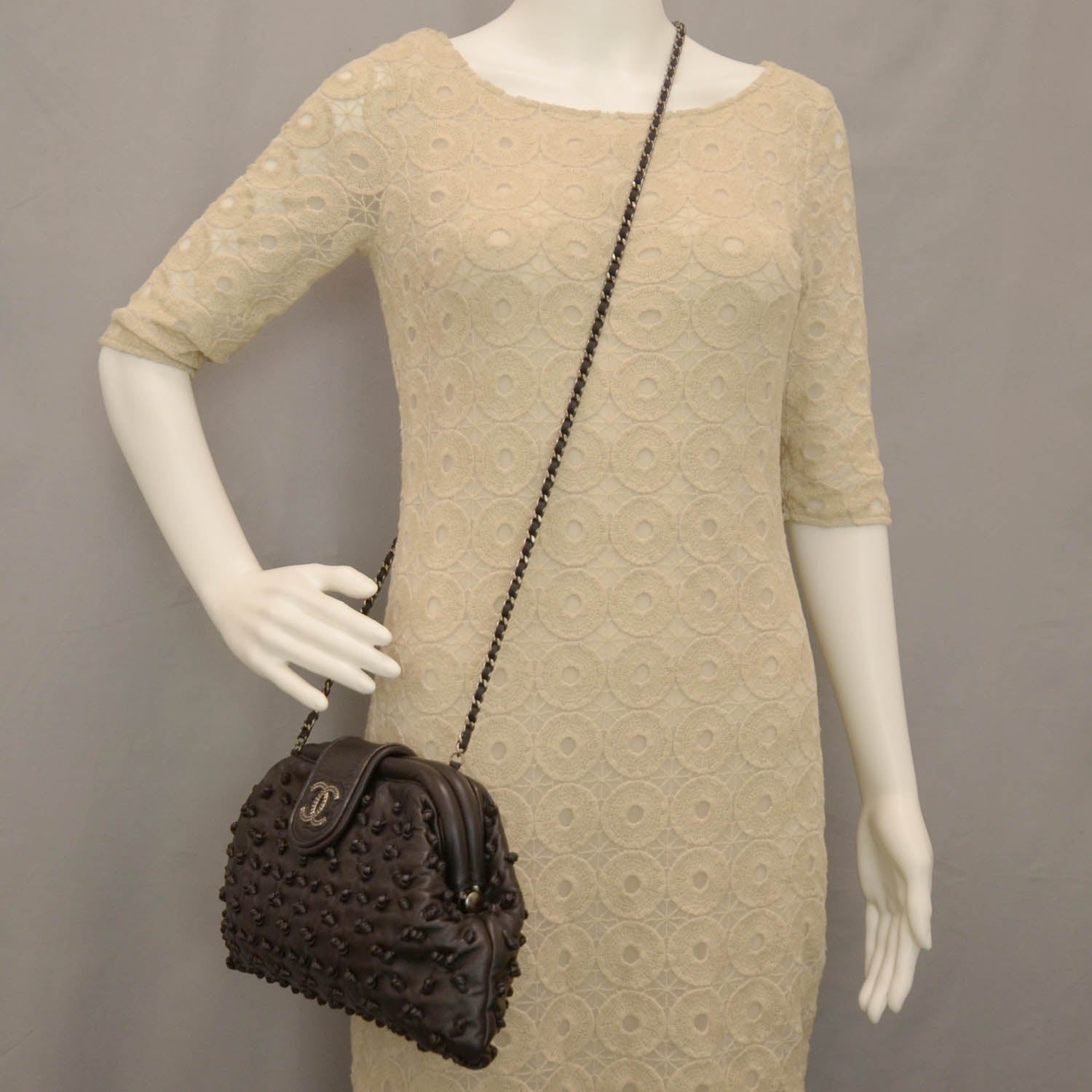 Chanel Lambskin Chic Knot Clutch Bag Black 2 of 10