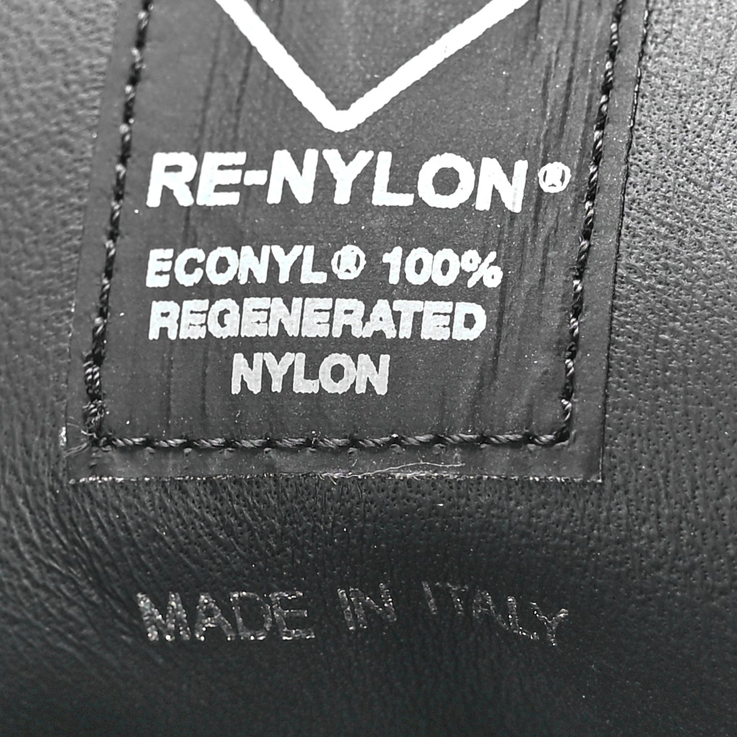 Spazzolato Rois Re-Nylon Metal Triangle Logo Mens Monolith Pouch Pocket 60mm Combat Boots 8.5 Black