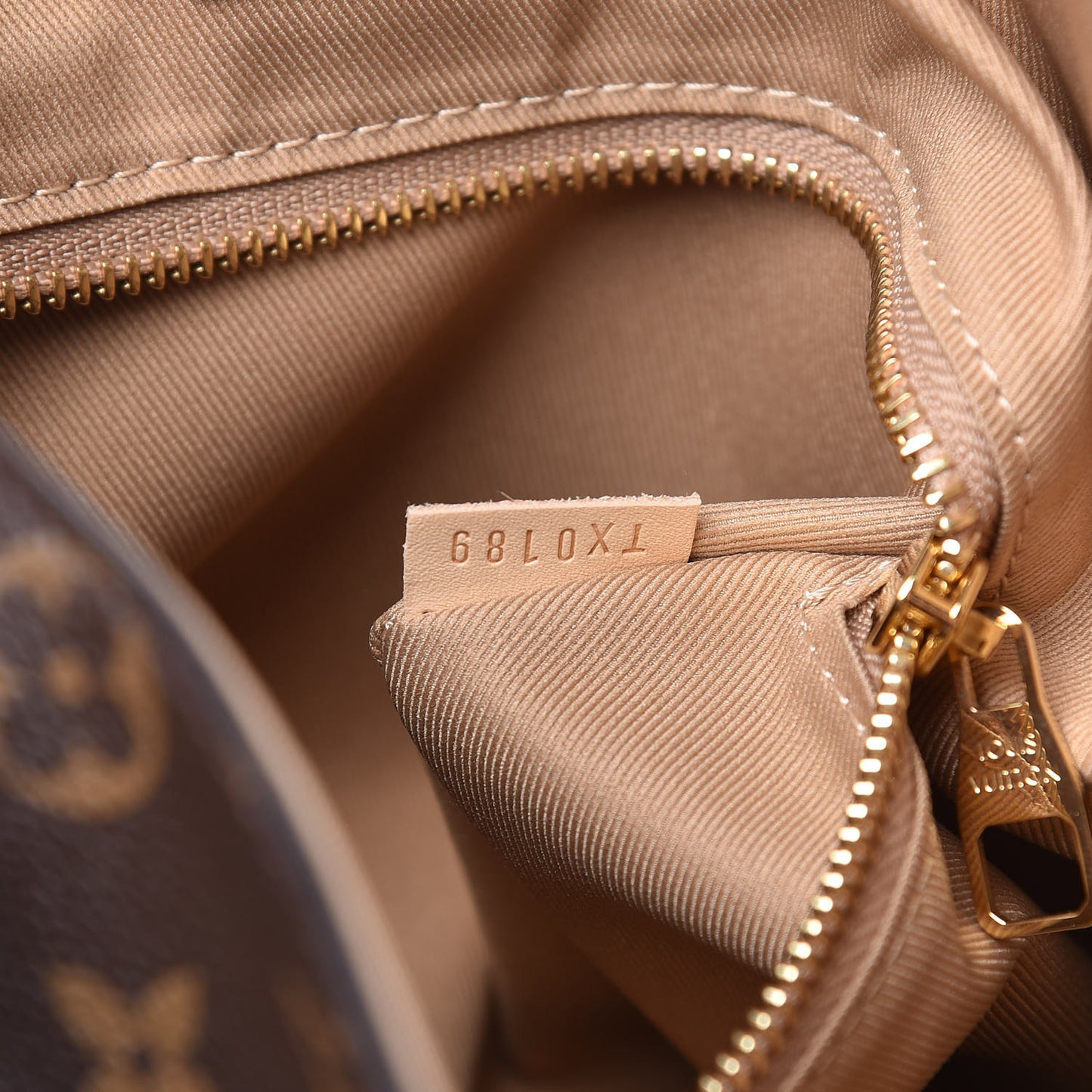 Monogram Graceful PM
