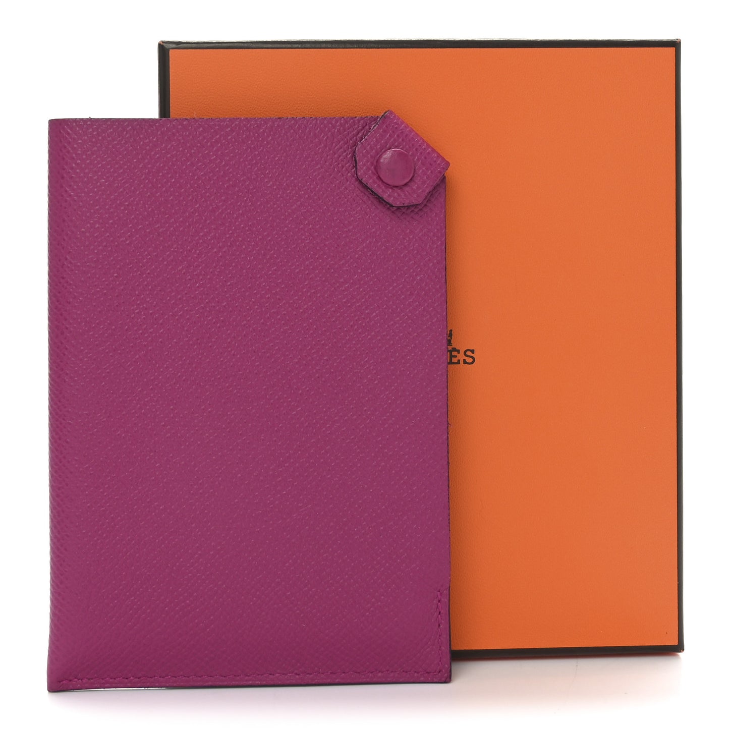 Chevre Mysore Tarmac PM Passport Holder Rose Pourpre