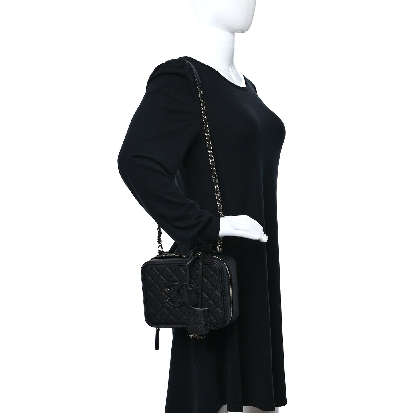 Caviar Quilted Medium CC Filigree Vanity Case Black