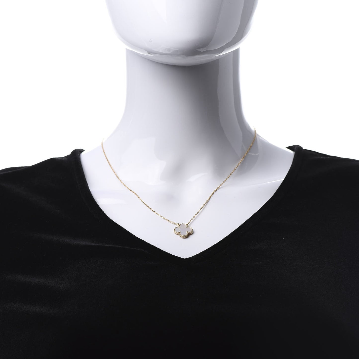 18K Yellow Gold Mother of Pearl Vintage Alhambra Pendant Necklace