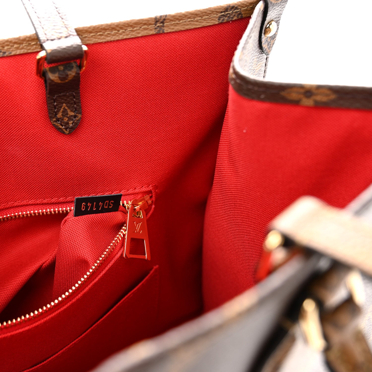 Louis Vuitton Reverse Monogram Giant Onthego MM 12 of 20