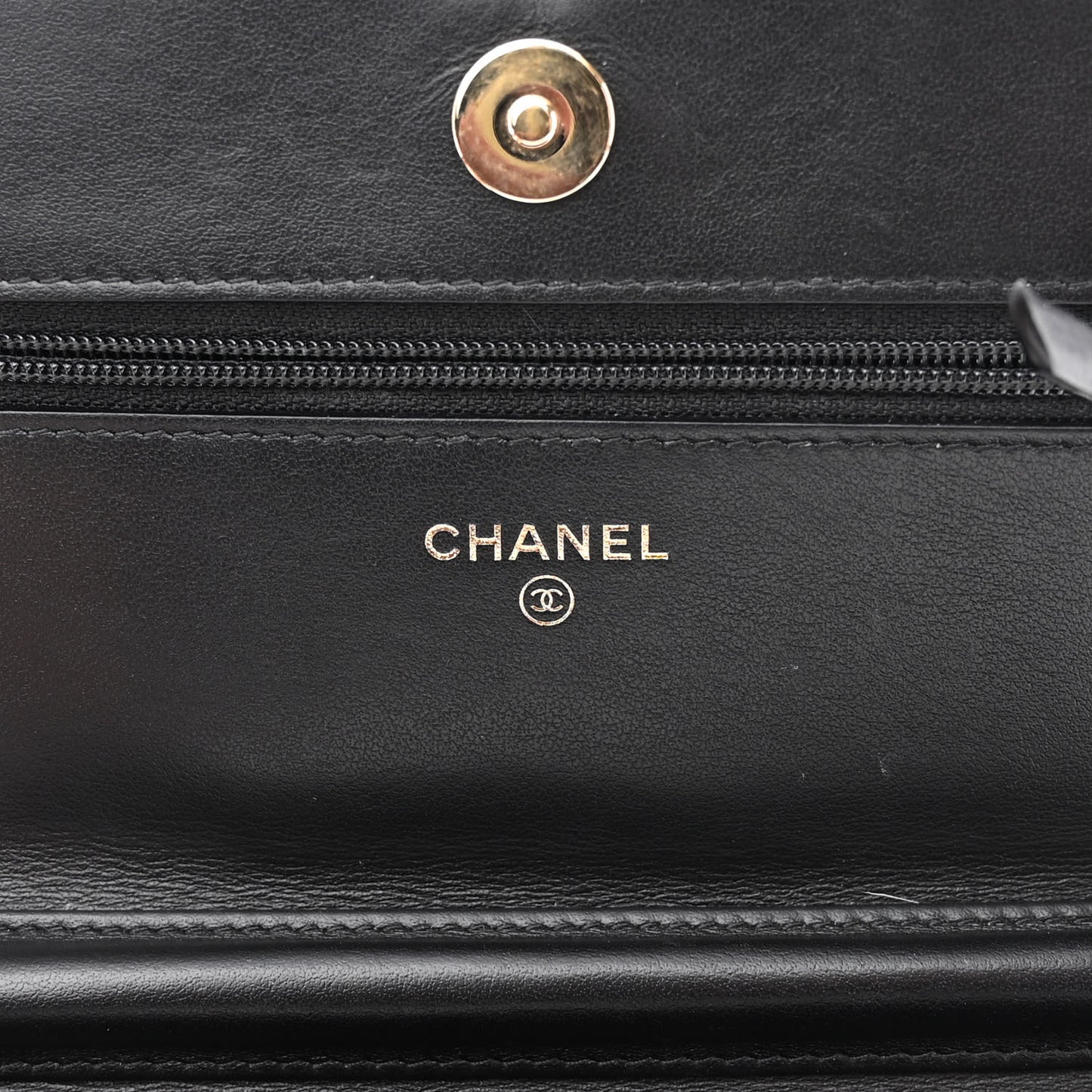 Caviar Quilted CC Filigree Wallet On Chain WOC Black