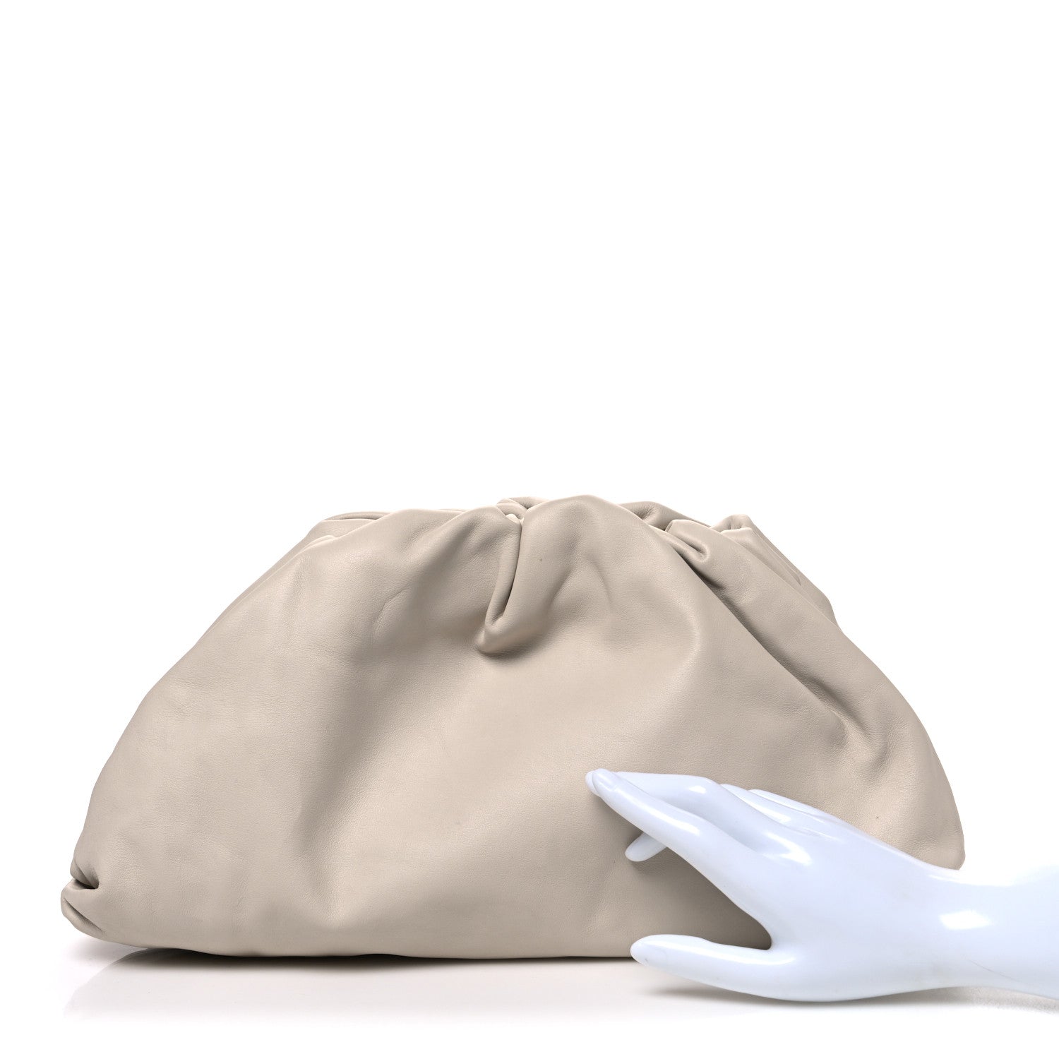 Bottega Veneta Smooth Butter Calf The Pouch Oversized Clutch Plaster 2 of 11