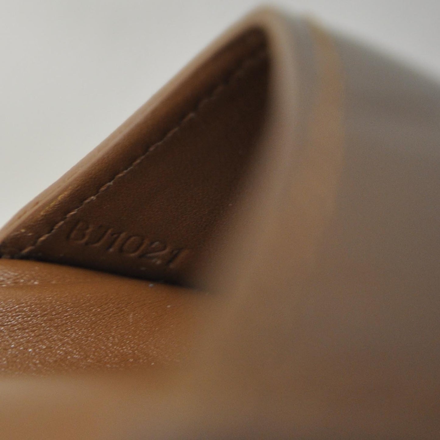 Vernis Ludlow Wallet Bronze